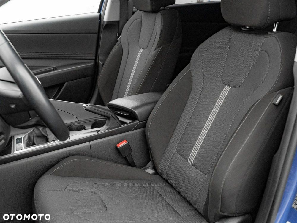 Hyundai Elantra 1.6 Modern - 13
