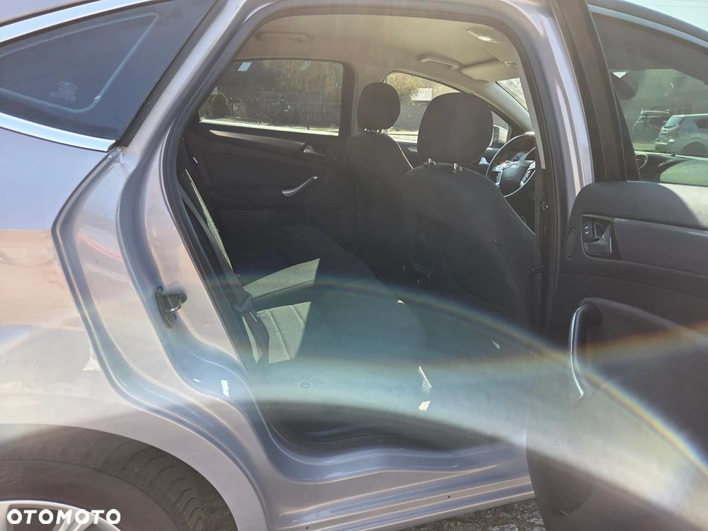 Ford Mondeo 2.0 TDCi Titanium - 19