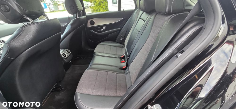 Mercedes-Benz Klasa E 220 d 9G-TRONIC - 29