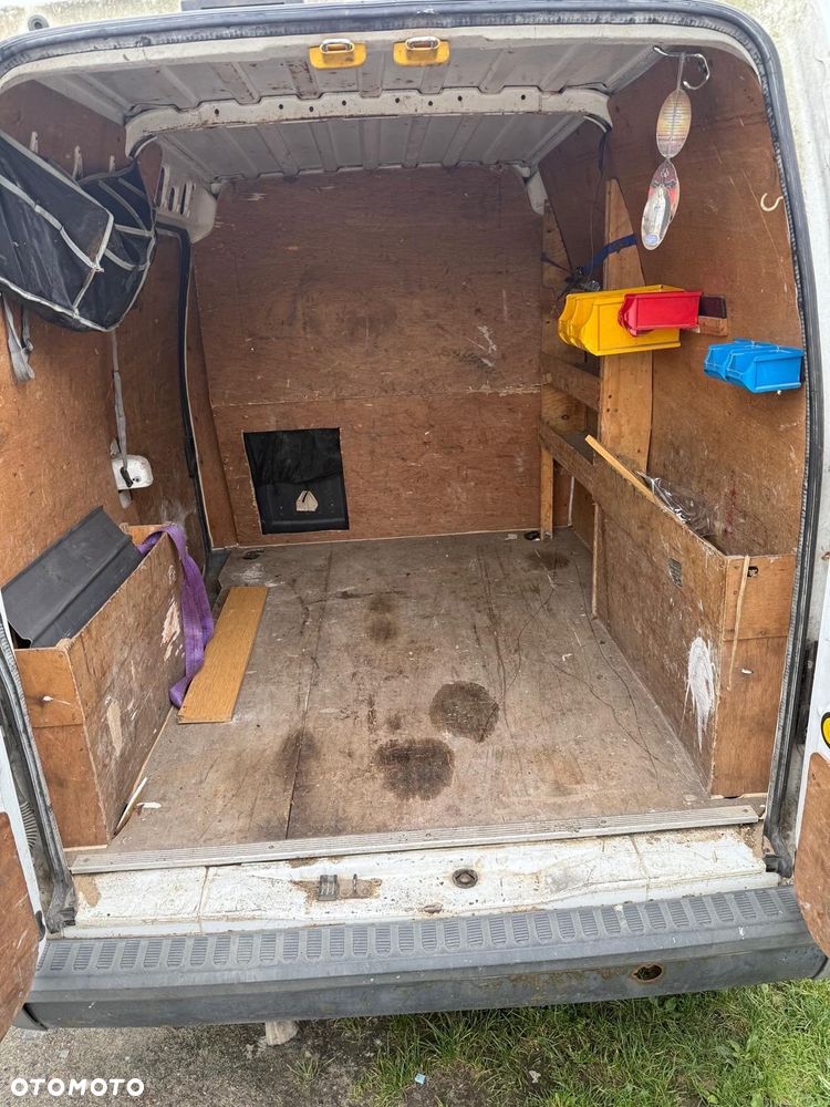 Ford Transit Connect - 6