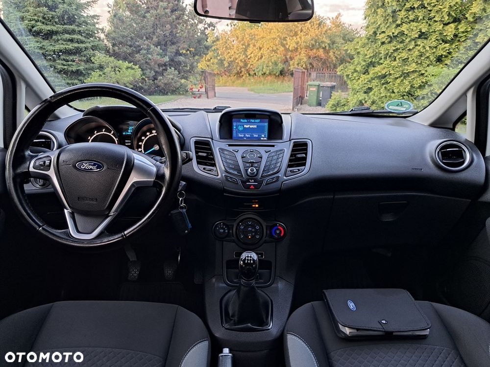 Ford Fiesta 1.25 Celebration - 17