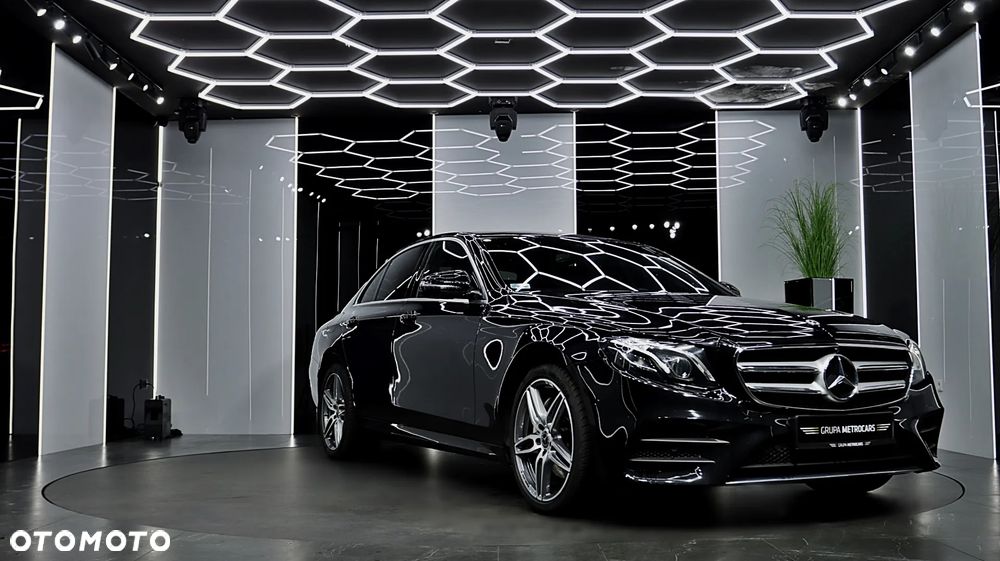 Mercedes-Benz Klasa E ver-220-d-4--matic-amg - 13