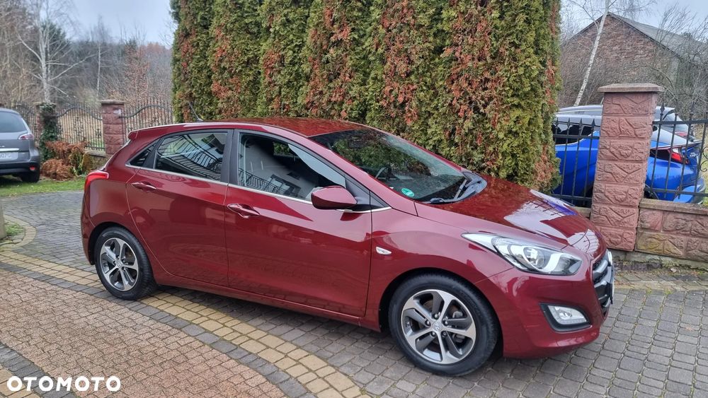 Hyundai i30 blue 1.4 Trend - 11