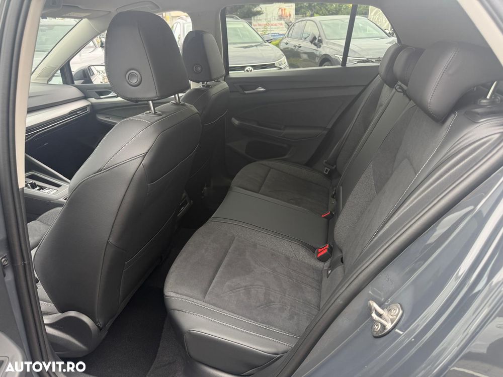 Volkswagen Golf - 10