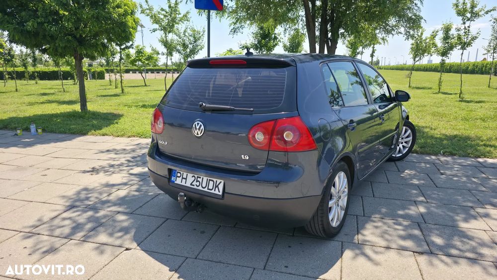 Volkswagen Golf - 4