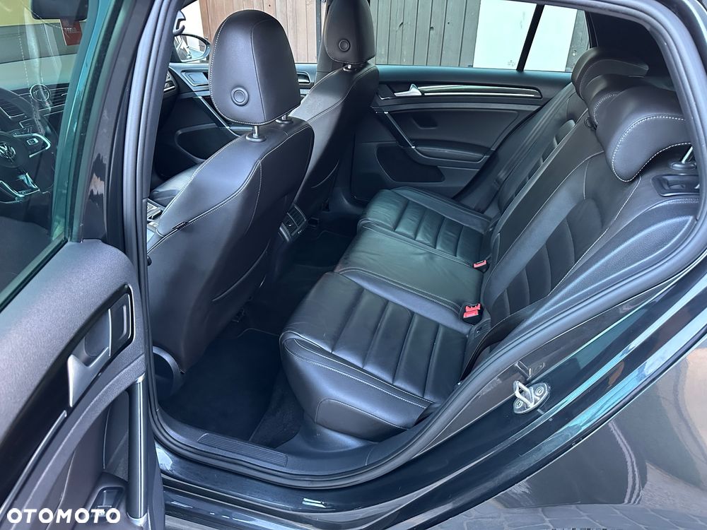 Volkswagen Golf - 18