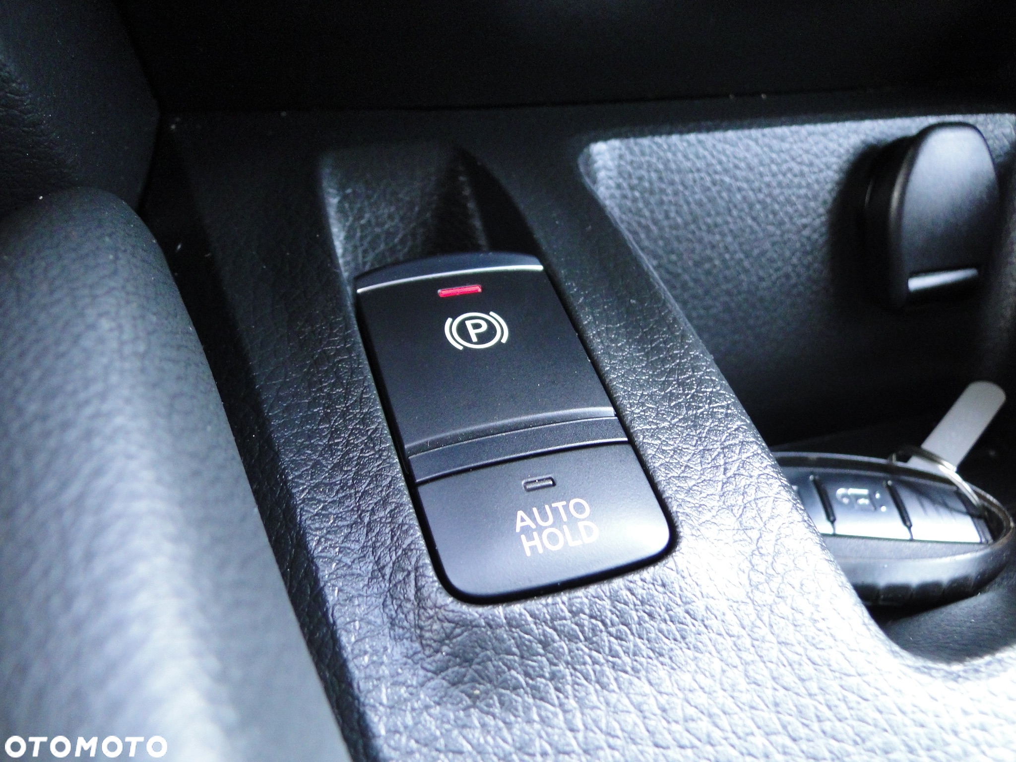 Nissan Qashqai 1.6 DIG-T N-Vision - 28