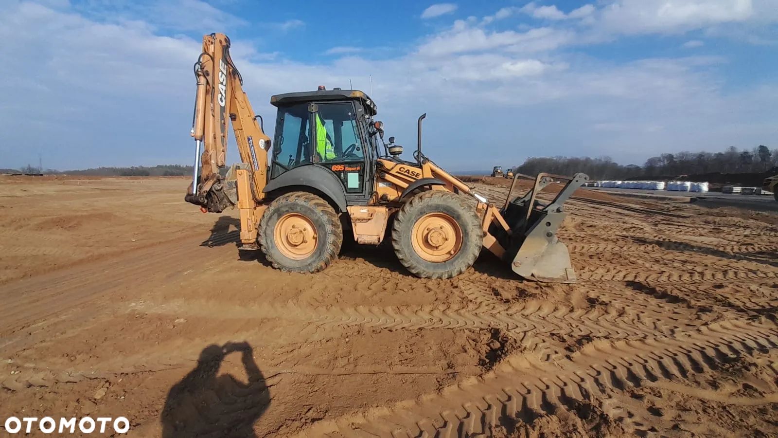 Case 695R - 1