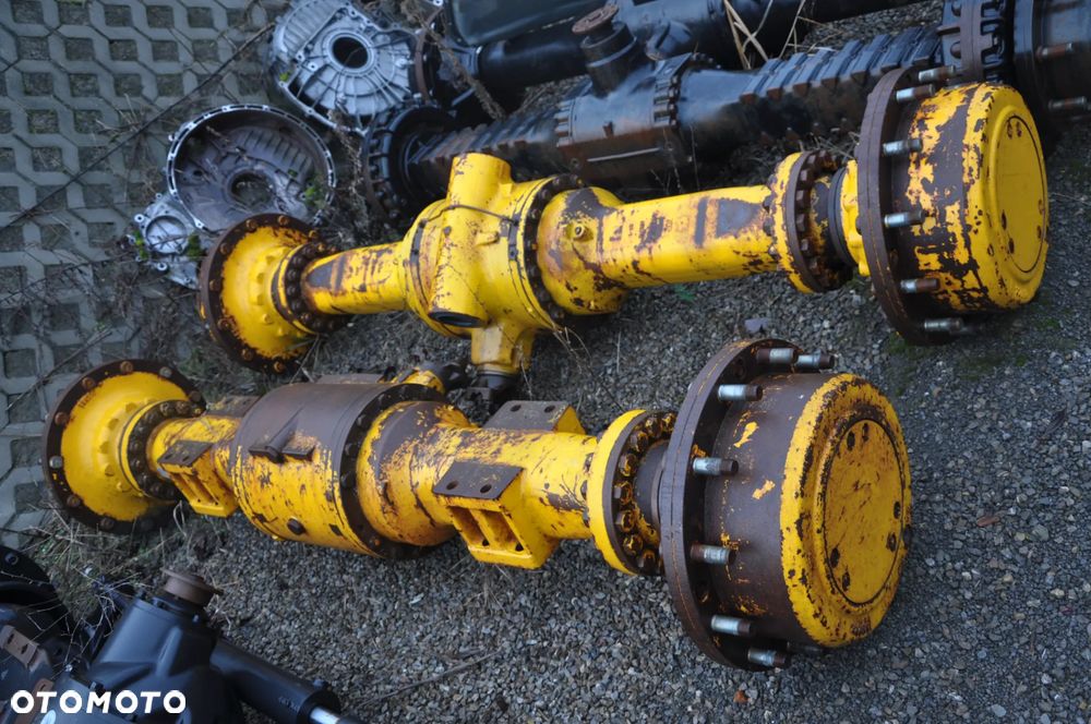 ZWOLNICA POCHWA PÓŁOS WKŁAD MOSTU DYFERENCJAŁ JCB 411