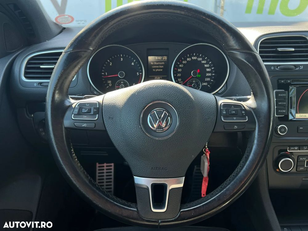Volkswagen Golf 2.0 TDI BlueMotion Technology Comfortline DSG - 28