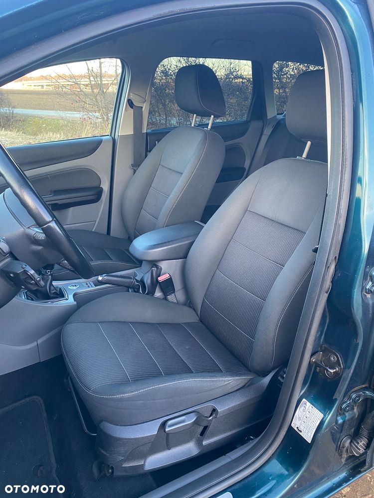 Ford Focus 1.8 Titanium - 16