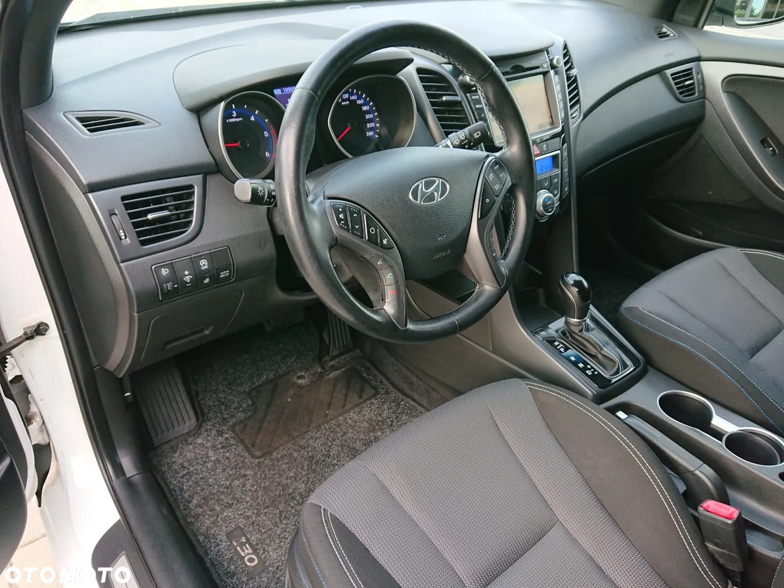 Hyundai i30 1.6 CRDI DCT Premium - 6
