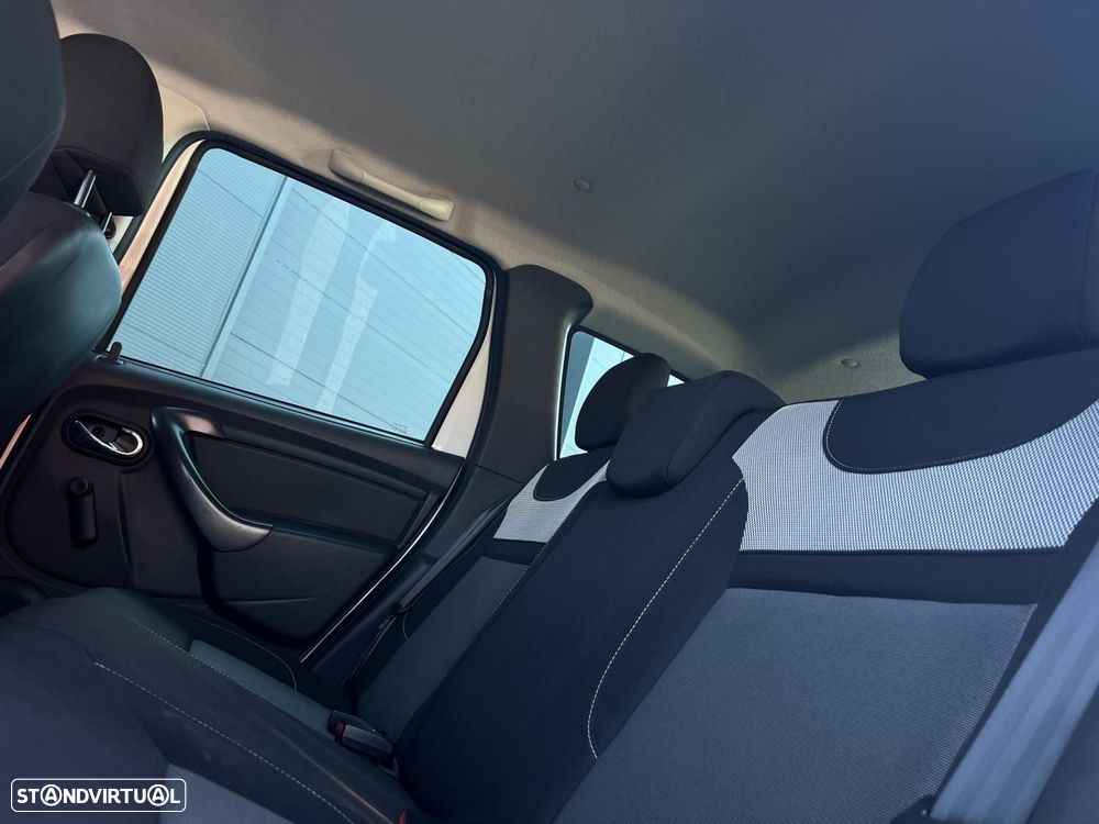 Dacia Duster 1.5 dCi Tour - 8