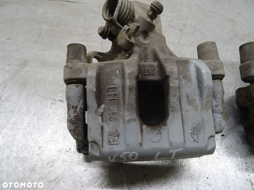 VOLVO V50 2.0TDCI ZACISK HAMULCOWY TYŁ PRAWY LEWY - 10