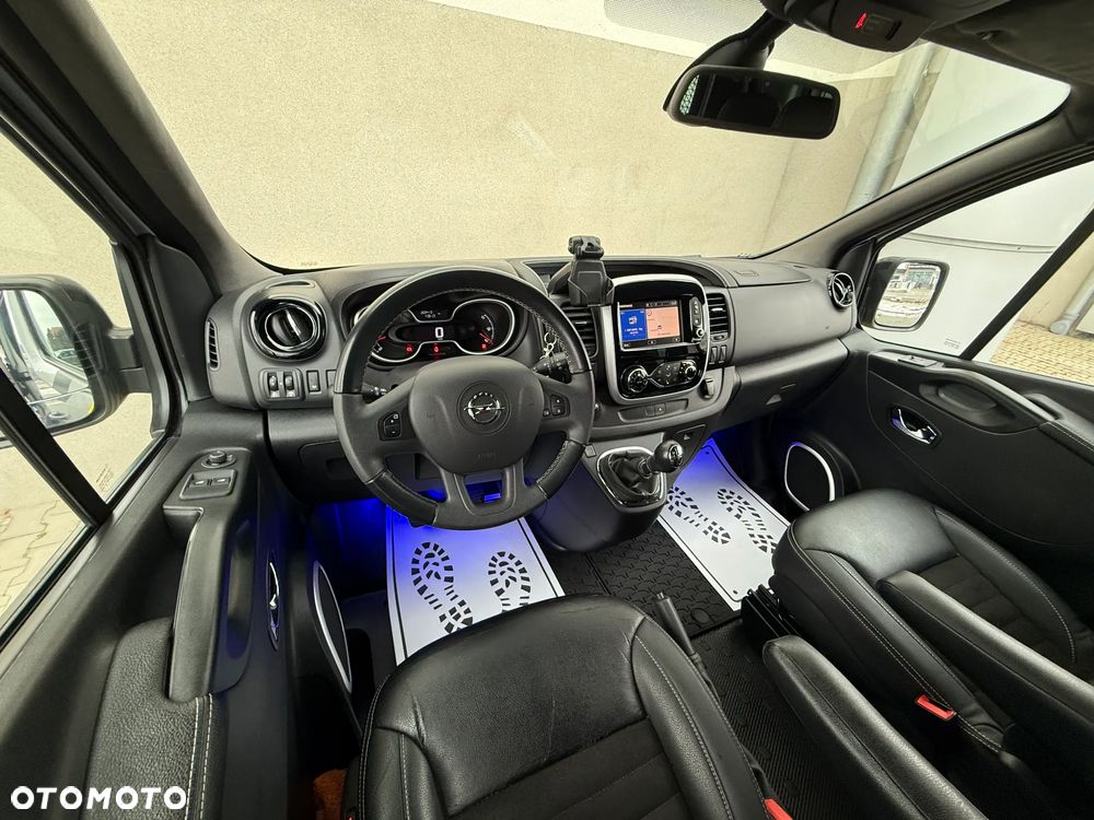 Opel Vivaro - 21