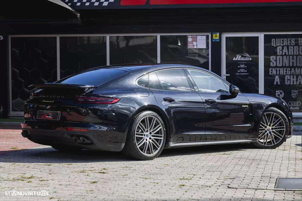 Porsche Panamera - 38
