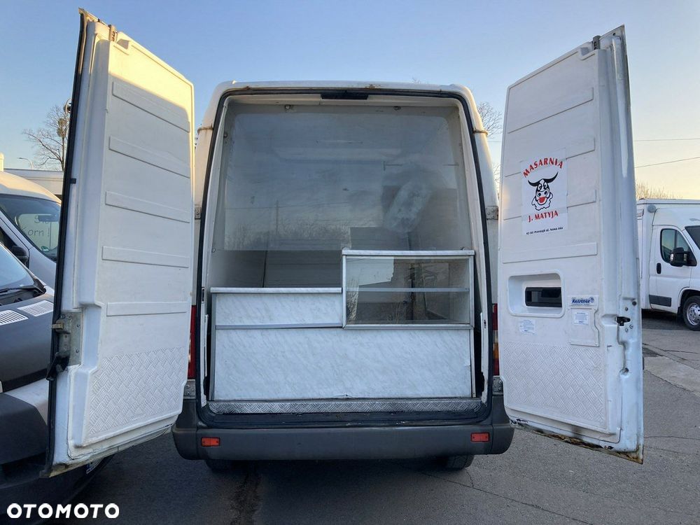 Mercedes-Benz Sprinter - 4