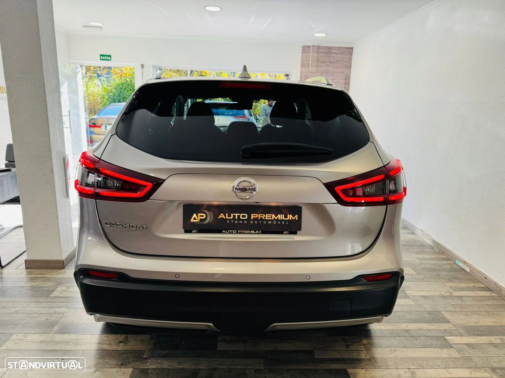Nissan Qashqai 1.3 DIG-T N-Connecta LED+TT+SKY Xtronic - 5