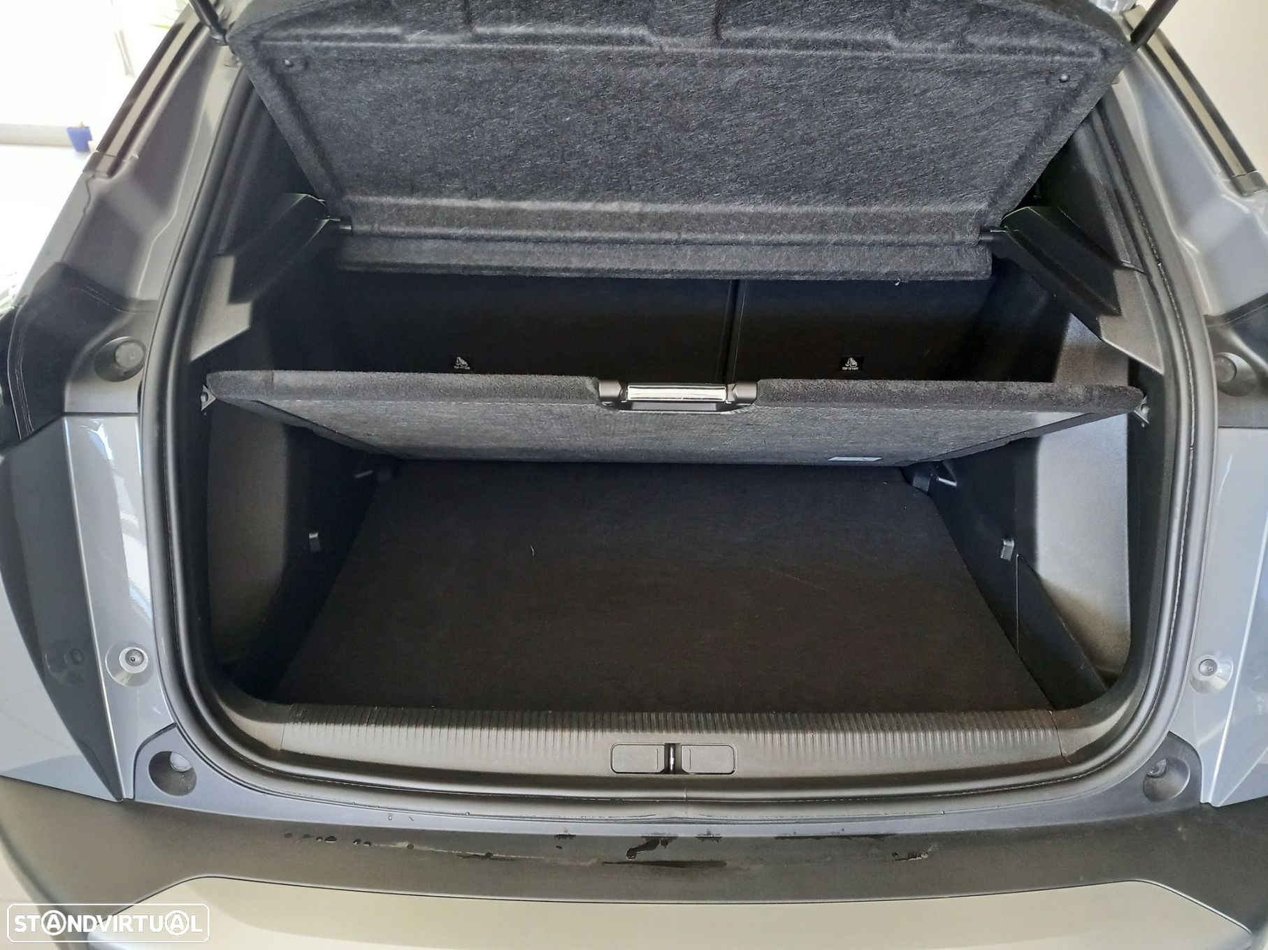 Peugeot 2008 1.2 PureTech Allure - 6