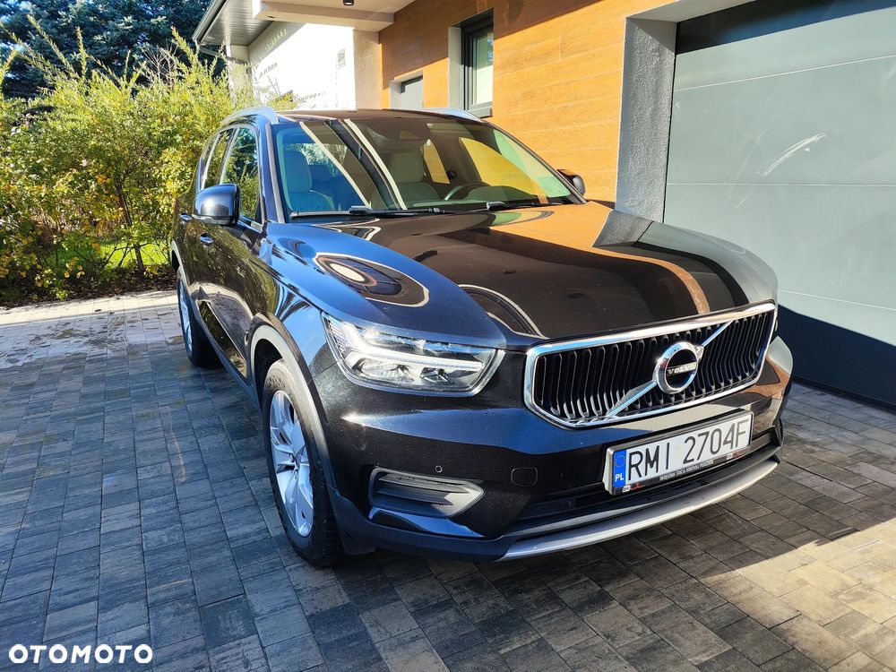 Volvo XC 40 D3 Momentum Pro - 2