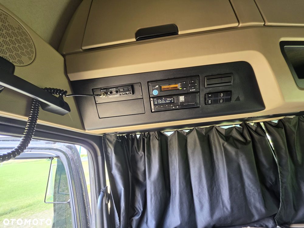 Mercedes-Benz Actros - 21