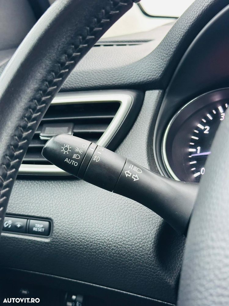 Nissan Qashqai 1.2 DIG-T Start/Stop X-TRONIC N-Connecta - 28