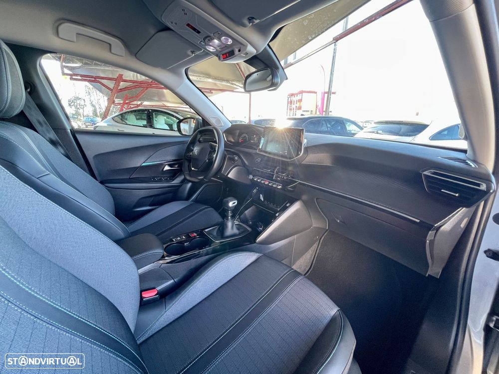 Peugeot 2008 1.2 PureTech Allure - 23