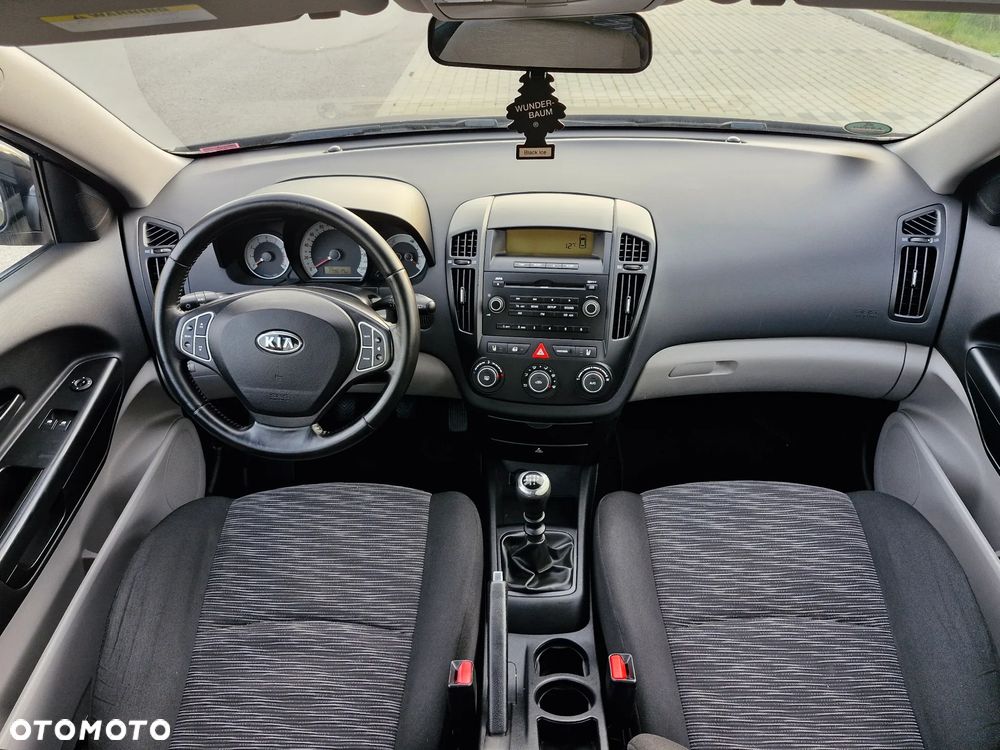 Kia Venga 1.4 CVVT Vision - 21