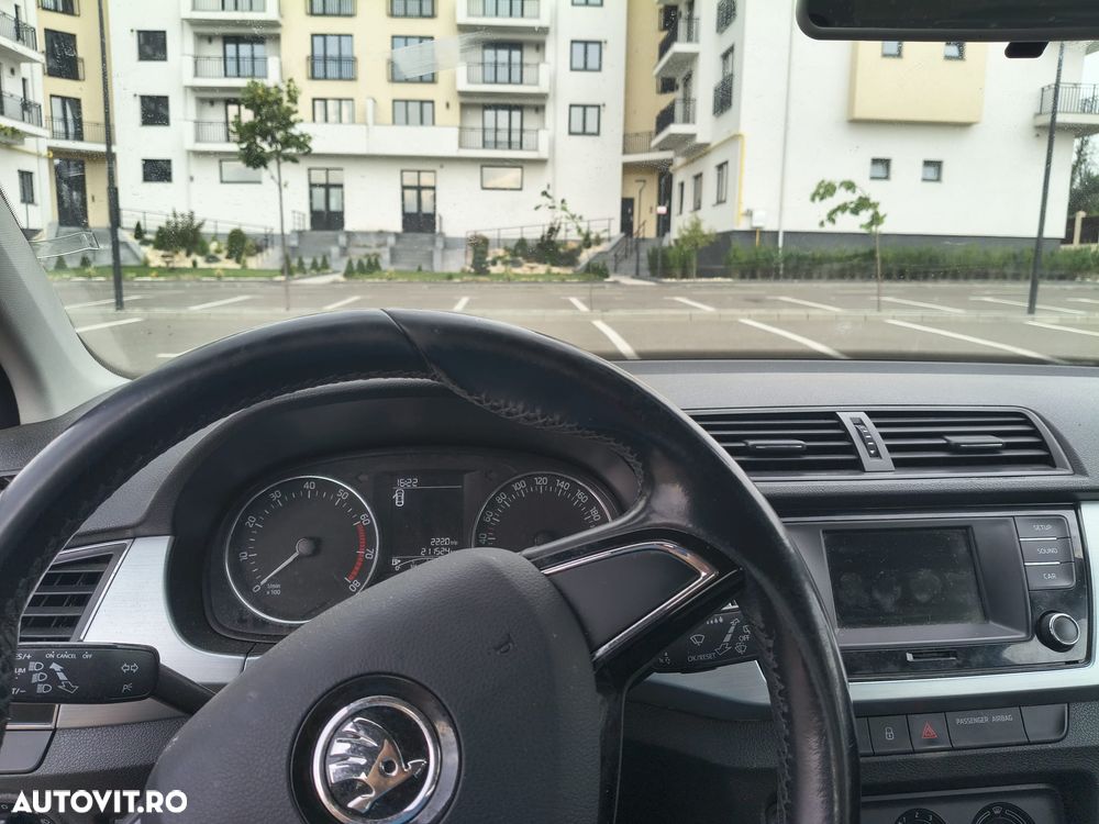 Skoda Fabia 2015 photo 4