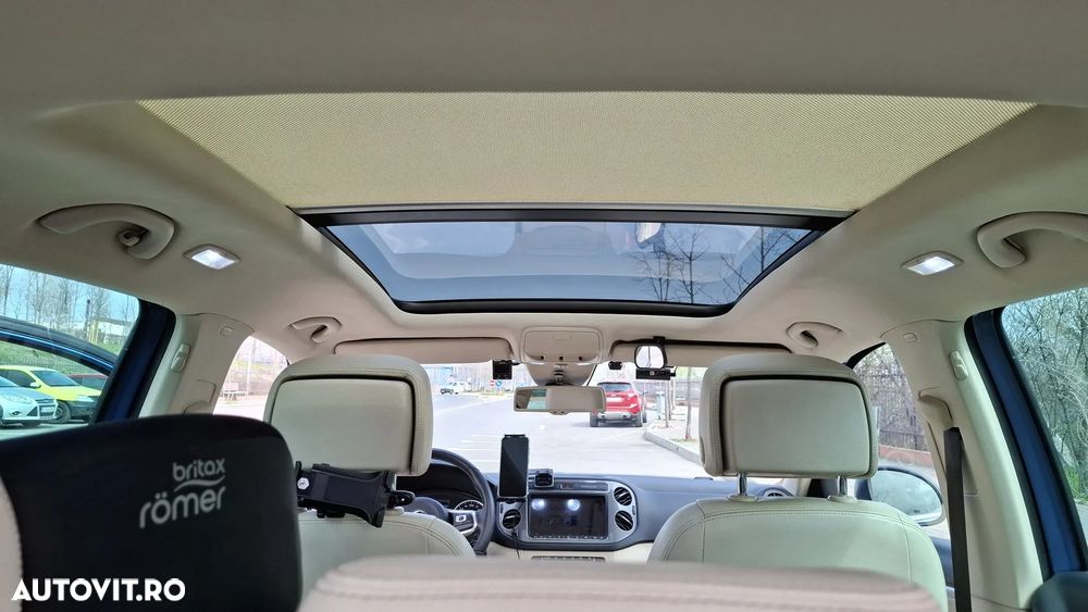 Volkswagen Tiguan 2.0 TDI DPF 4Motion BlueMotion Technology Sport & Style - 32