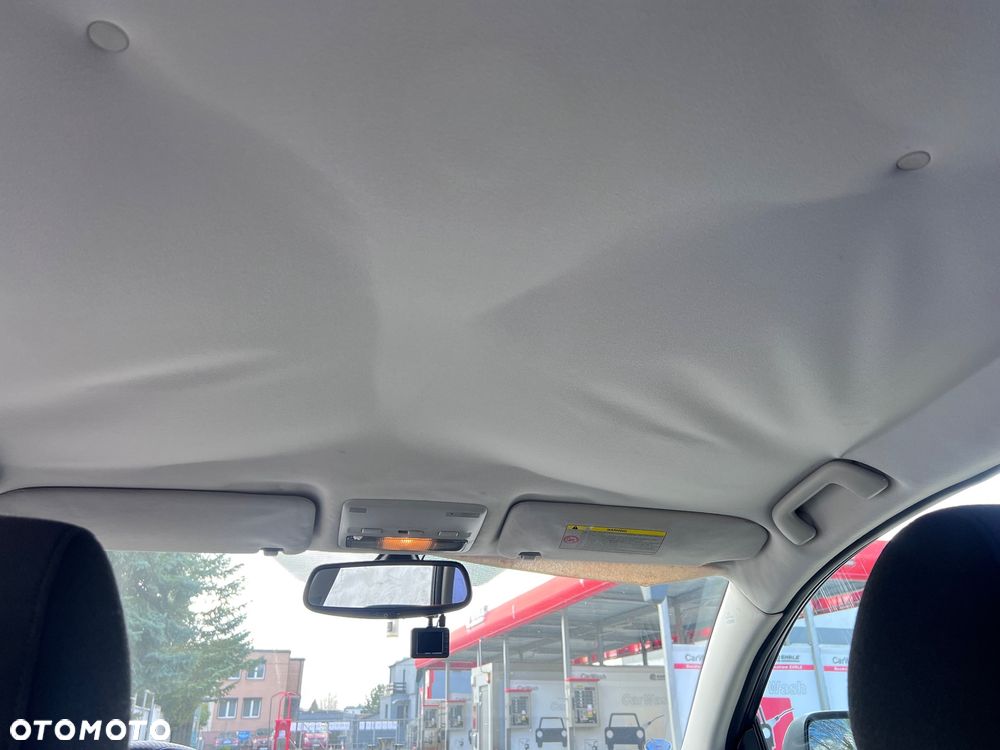 Toyota Avensis 1.8 VVT-i Sol - 15