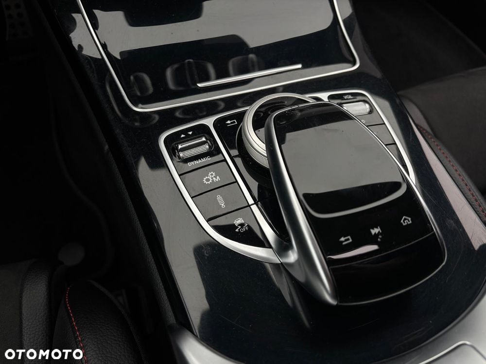 Mercedes-Benz Klasa C AMG 43 4Matic AMG Speedshift TCT 9G - 32