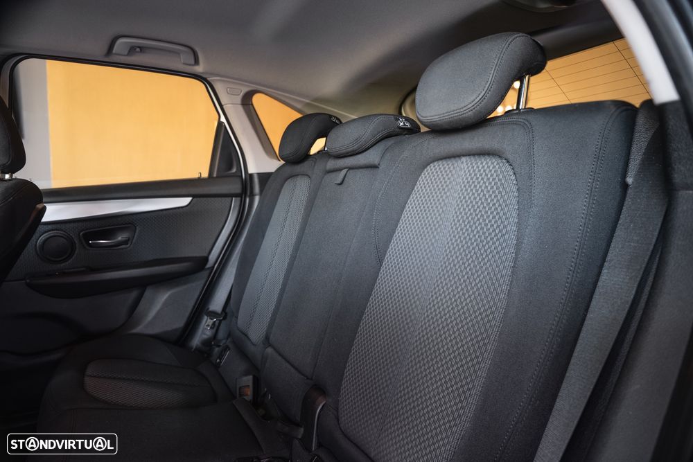 BMW 214 Active Tourer d Luxury Line - 8