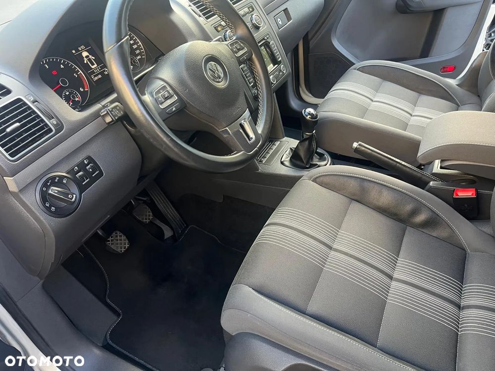 Volkswagen Touran 1.6 TDI DPF MATCH - 23