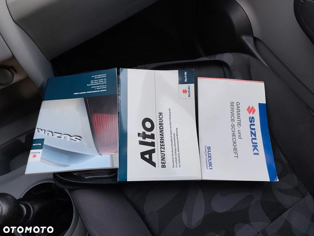 Suzuki Alto 1.0 Club City - 23