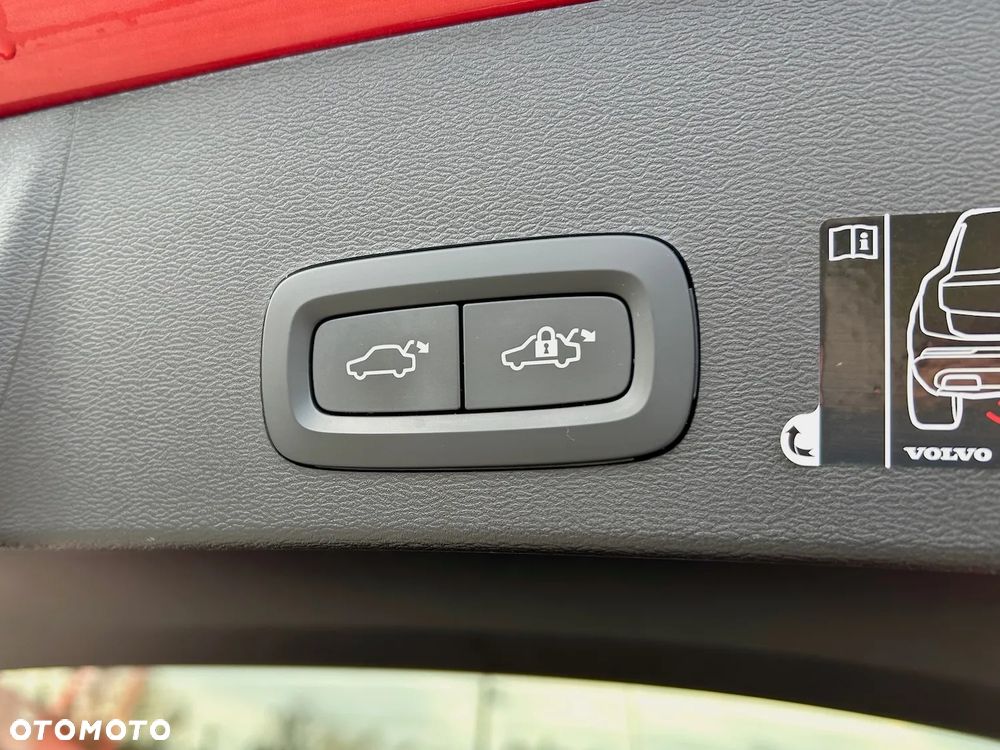 Volvo XC 40 T5 AWD R-Design - 12