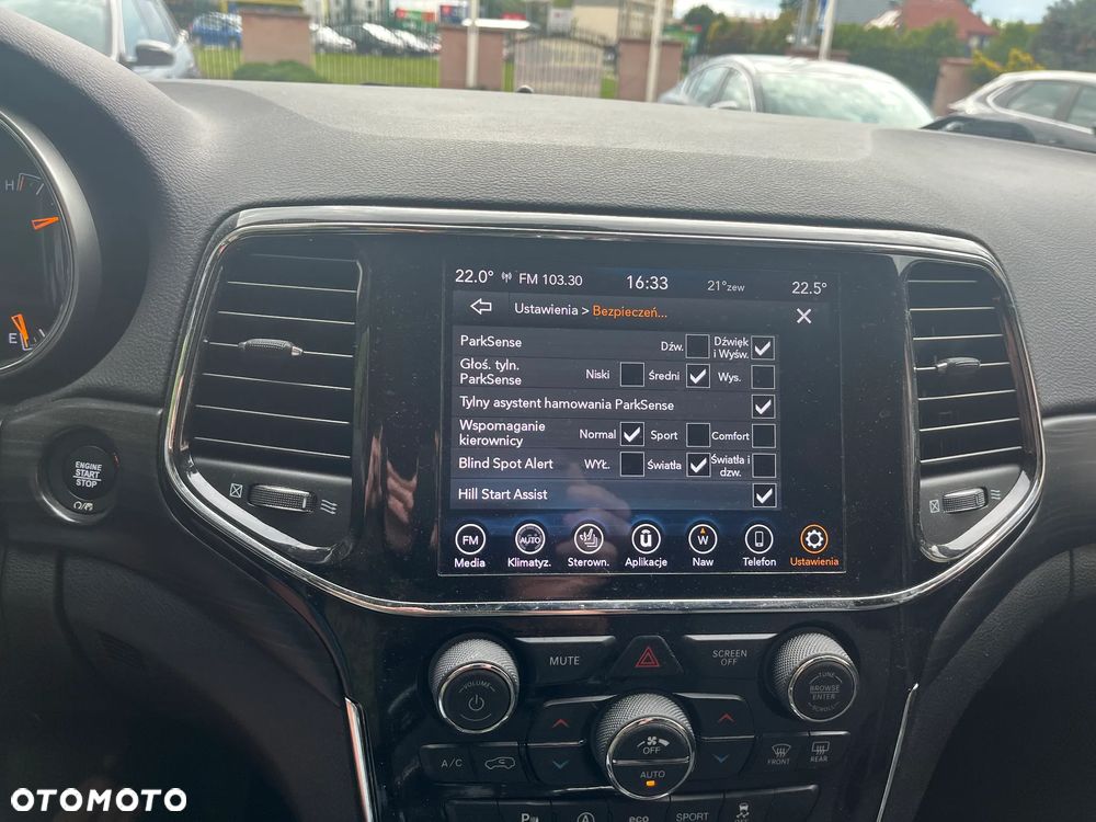 Jeep Grand Cherokee 3.6 V6 Pentastar 4WD Automatik Laredo - 37