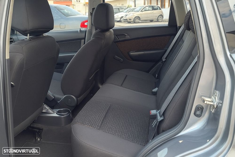 Chevrolet Aveo 1.2 L - 9