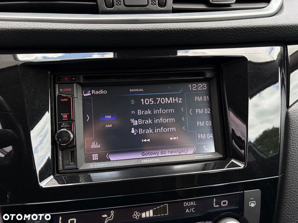 Nissan Qashqai 1.6 DCi N-Connecta - 28