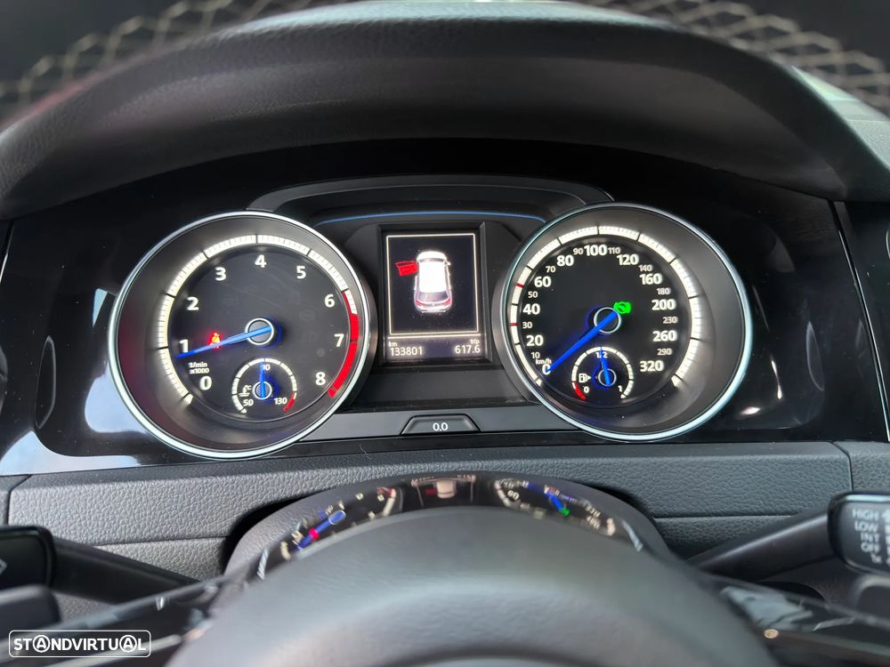 VW Golf R 4Motion BlueMotion DSG - 23