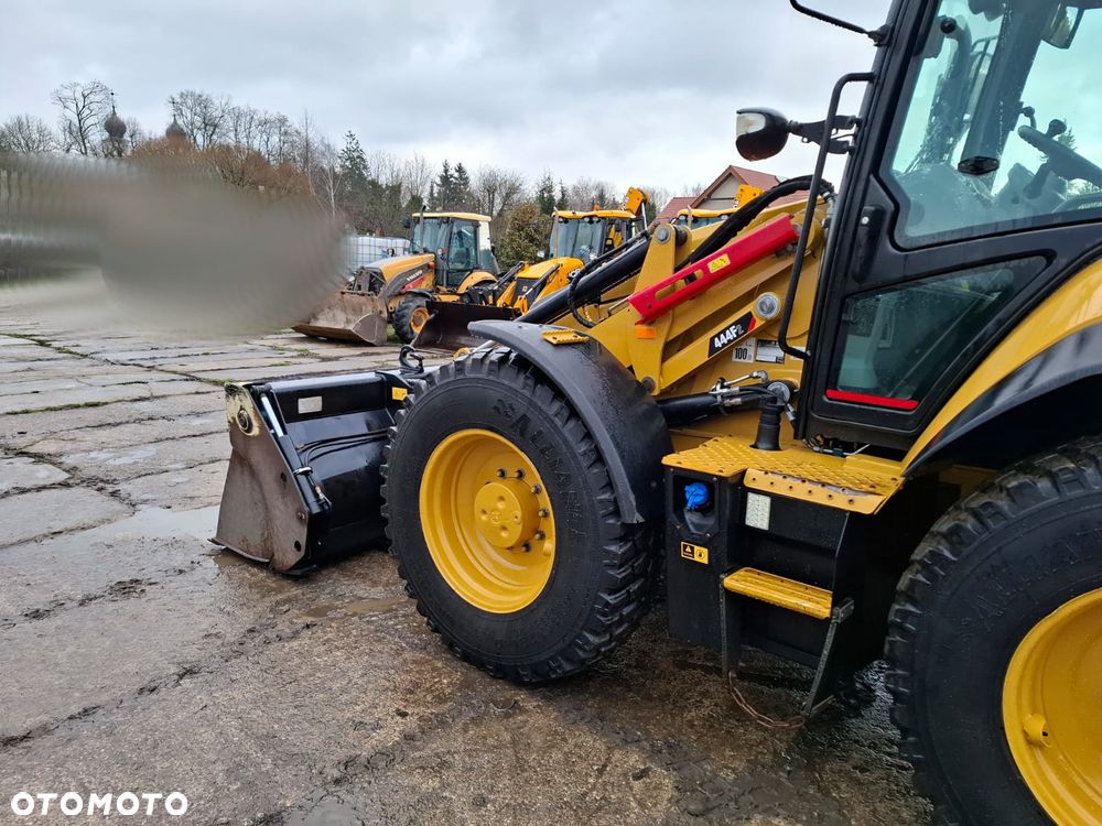 Caterpillar 444F2 - 13