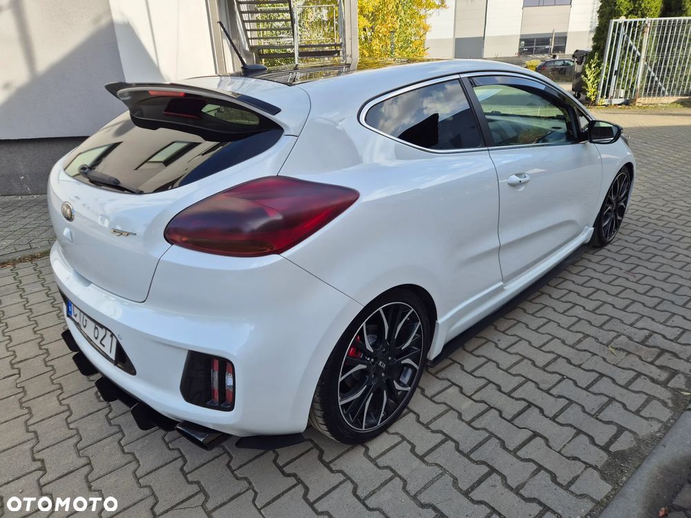 Kia Ceed 1.6 T-GDI GT - 7