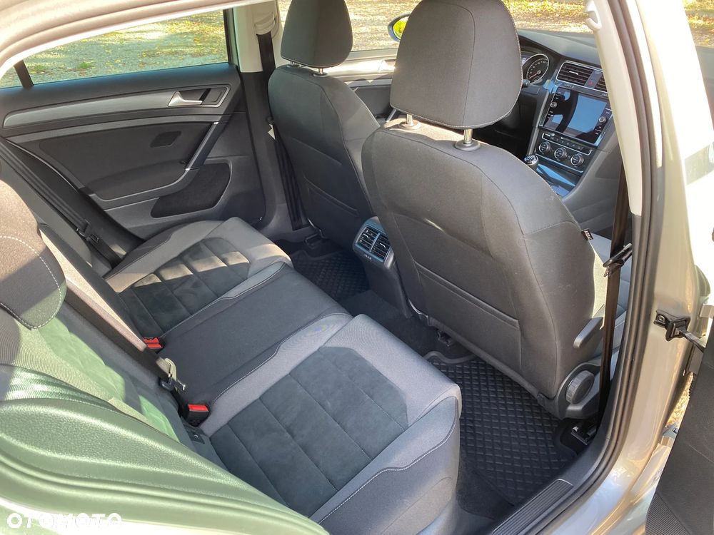 Volkswagen Golf 1.5 TSI BMT Comfortline - 24