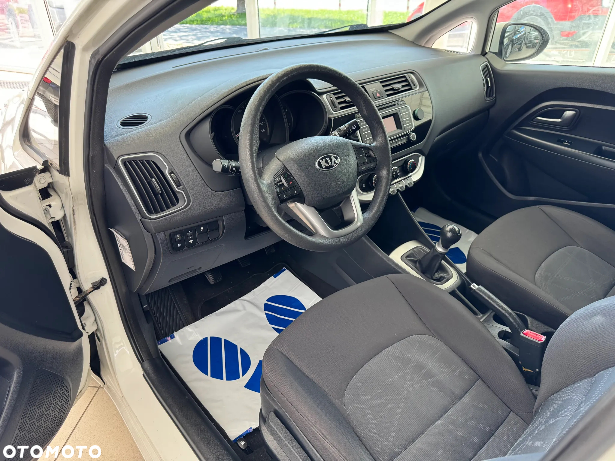 Kia Rio 1.2 Attract - 17