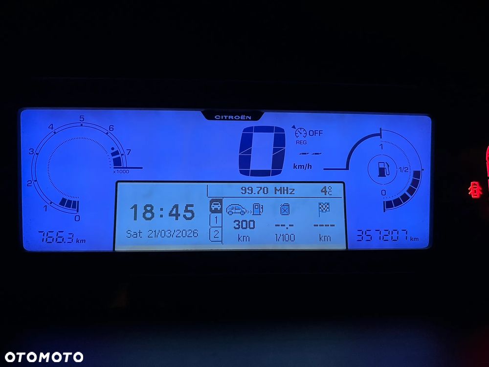 Citroën C4 Grand Picasso 1.8 16V Style - 11