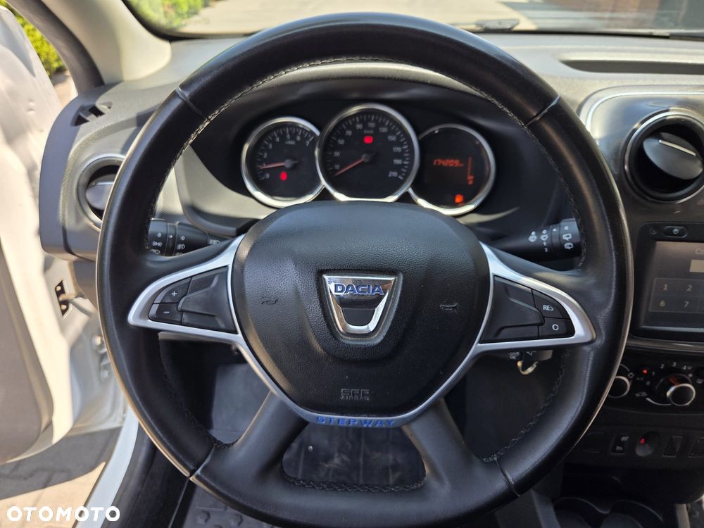Dacia Sandero Stepway 1.5 dCi Laureate S&S - 11