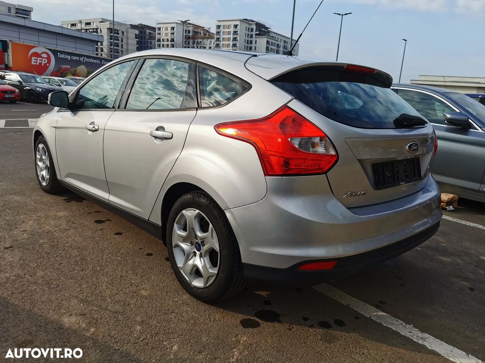 Ford Focus 1.6 TDCI DPF Silver Magic - 4