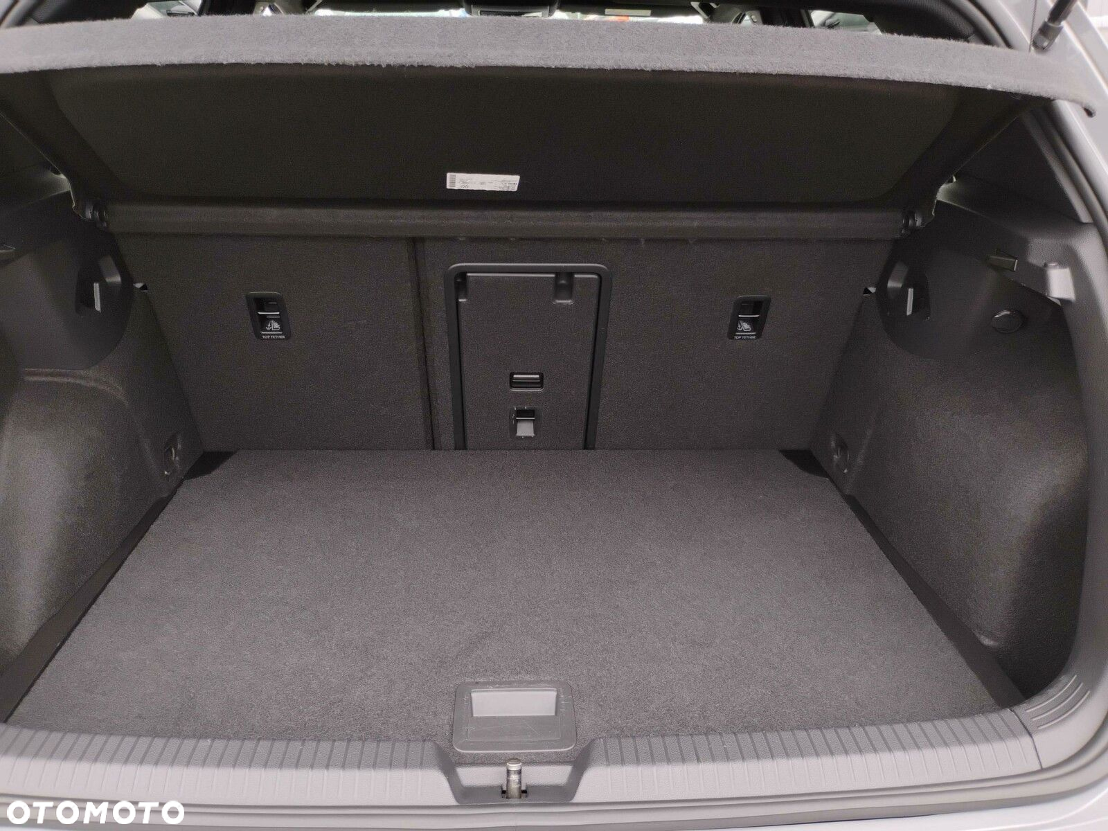Volkswagen Golf VIII 2.0 TSI GTI DSG - 38