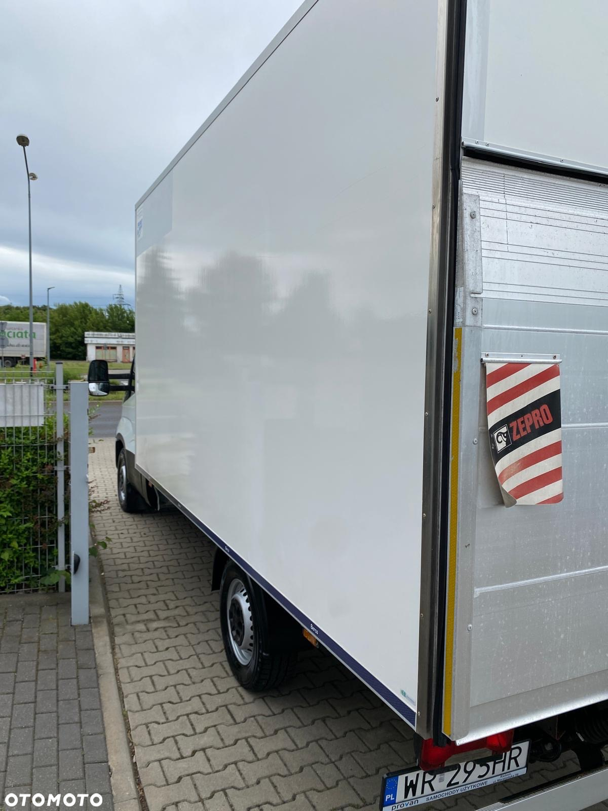 Iveco DAILY 36-160 HI-MATIC CHŁODNIA THERMO KING V300 WINDA ZEPRO - 19