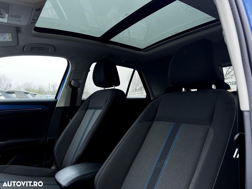 Volkswagen T-Roc - 31